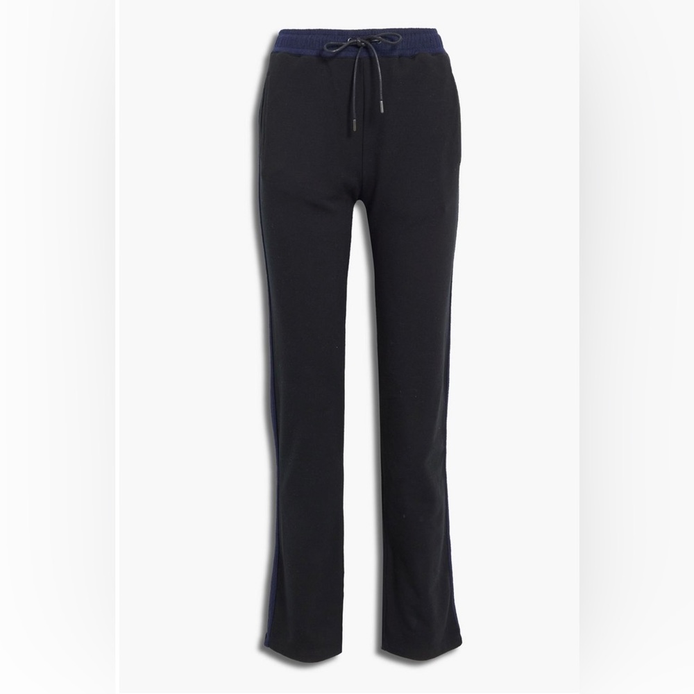 New with tags Majestic Flatures
Two-tone fleece track pants